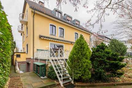 Haus zum Kaufen in Stuttgart Vaihingen 1.100.000 € 185.67 m² 6 zimmer