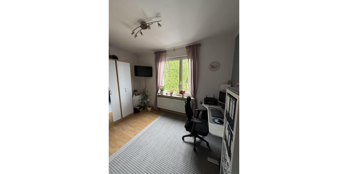 Etagenwohnung Stuttgart Luginsland - 3 Zimmer, 65 m&sup2;, 900&euro; | Angebot:26580016