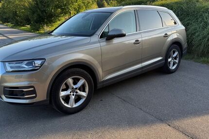 Audi Q7 215.000 km 28.200 € Stuttgart 70469