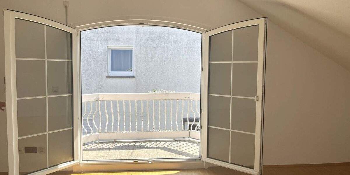 Einfamilienhaus Stuttgart Nord - 7 Zimmer, 242 m&sup2;, 1.690.000&euro; | Angebot:24696329