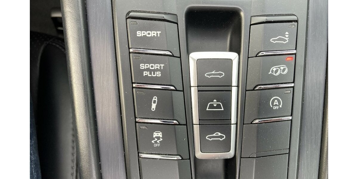 Porsche 911 Carrera GTS Cabriolet Approved 05/27 45.700 km 118.555 € Schorndorf 73614