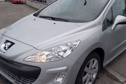 Peugeot 308 183.000 km 2.990 € Ludwigsburg 71642