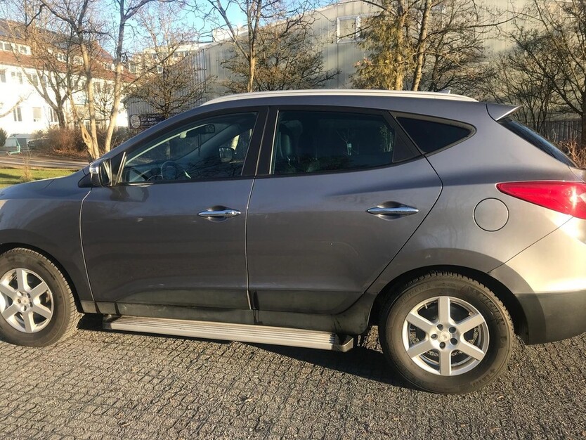 Hyundai IX35 128.000 km 11.900 € Stuttgart 70173