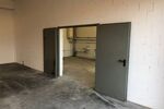 Verkehrsgünstige Gewerbehalle m. Sanitärräumen, eigenem Tor und 2 Parkplätzen provisionsfrei zimmer