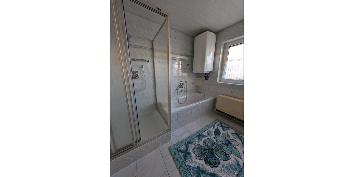 Hochparterre Gerlingen - 4 Zimmer, 88 m&sup2;, 329.000&euro; | Angebot:26704122