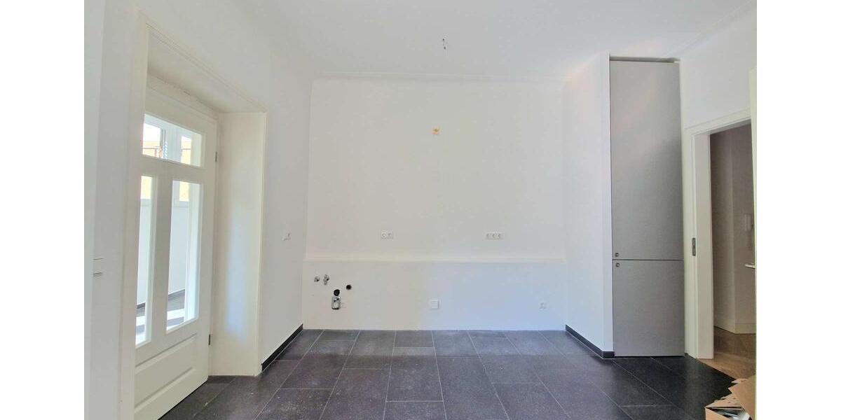 Erdgeschoßwohnung Stuttgart Stuttgart-West - 4 Zimmer, 105 m&sup2;, 2.215&euro; | Angebot:26296407