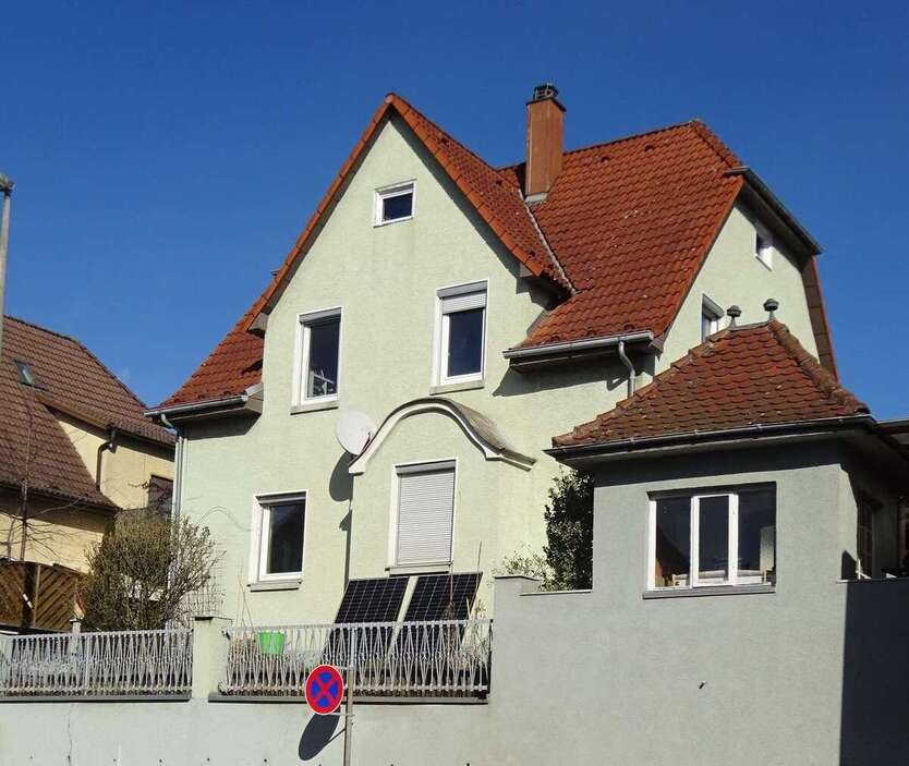 Haus zum Kaufen in Esslingen am Neckar 675.000 € 183 m² 8 zimmer