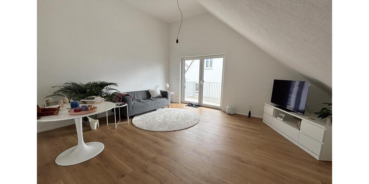Etagenwohnung Ludwigsburg Hoheneck - 3.5 Zimmer, 90 m&sup2;, 1.350&euro; | Angebot:26089403