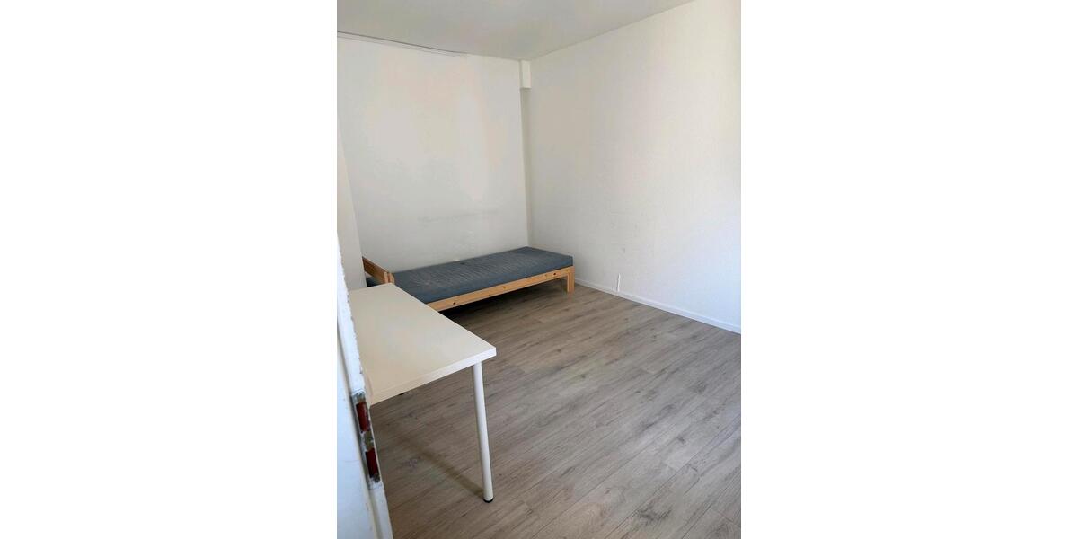 Etagenwohnung Steinheim an der Murr - 1 Zimmer, 15 m&sup2;, 600&euro; | Angebot:24696188