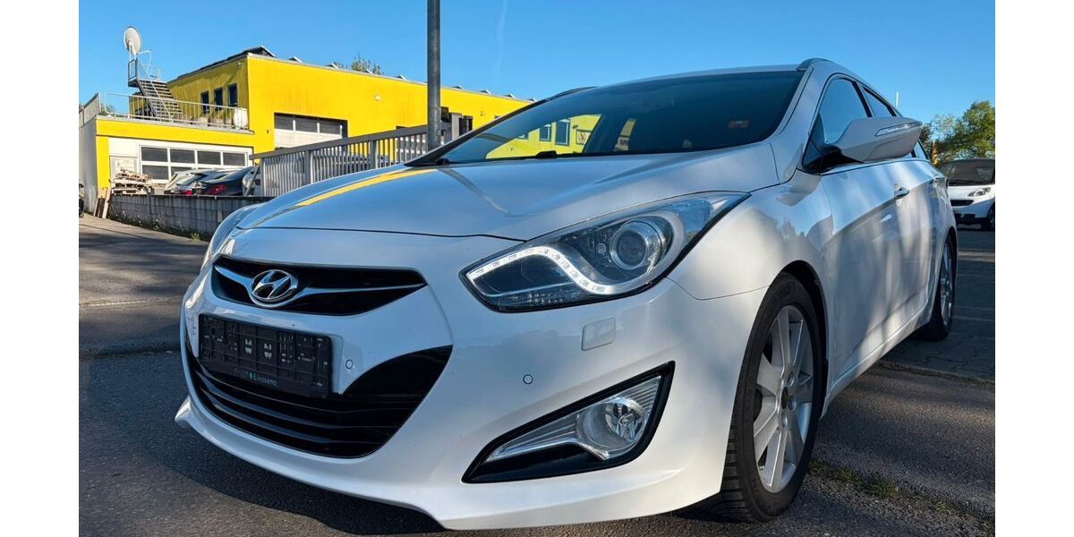 Hyundai i40 191.000 km 6.950 &euro; Ludwigsburg 71642