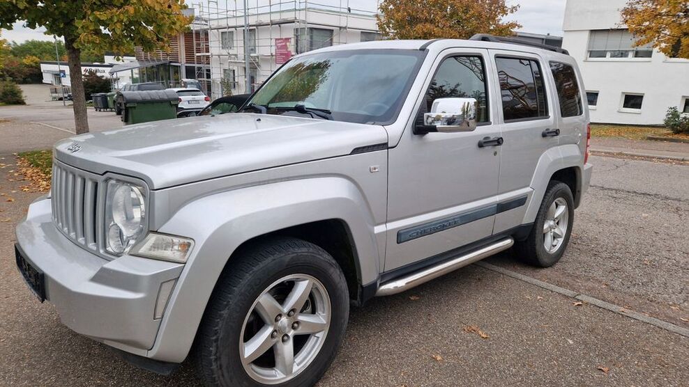 Jeep Cherokee 198.000 km 4.790 € Ludwigsburg 71634