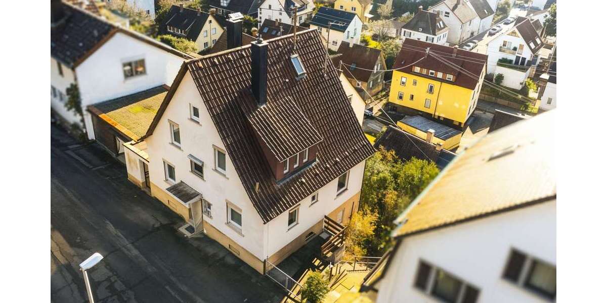 Haus zum Kaufen in Esslingen am Neckar 419.000 € 160 m² 7 zimmer