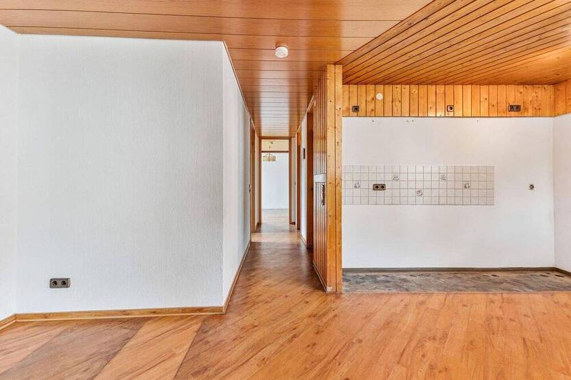 **Verwirklichen Sie Ihren Traum: 3,5-Zi. Wohnung, ruhige und zentrale Lage, renovierungsbedürftig**