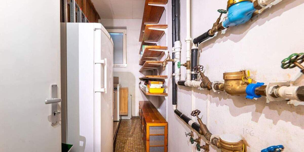 Mehrfamilienhaus, Wohnhaus Stuttgart Degerloch - 9 Zimmer, 140 m&sup2;, 690.000&euro; | Angebot:25685475