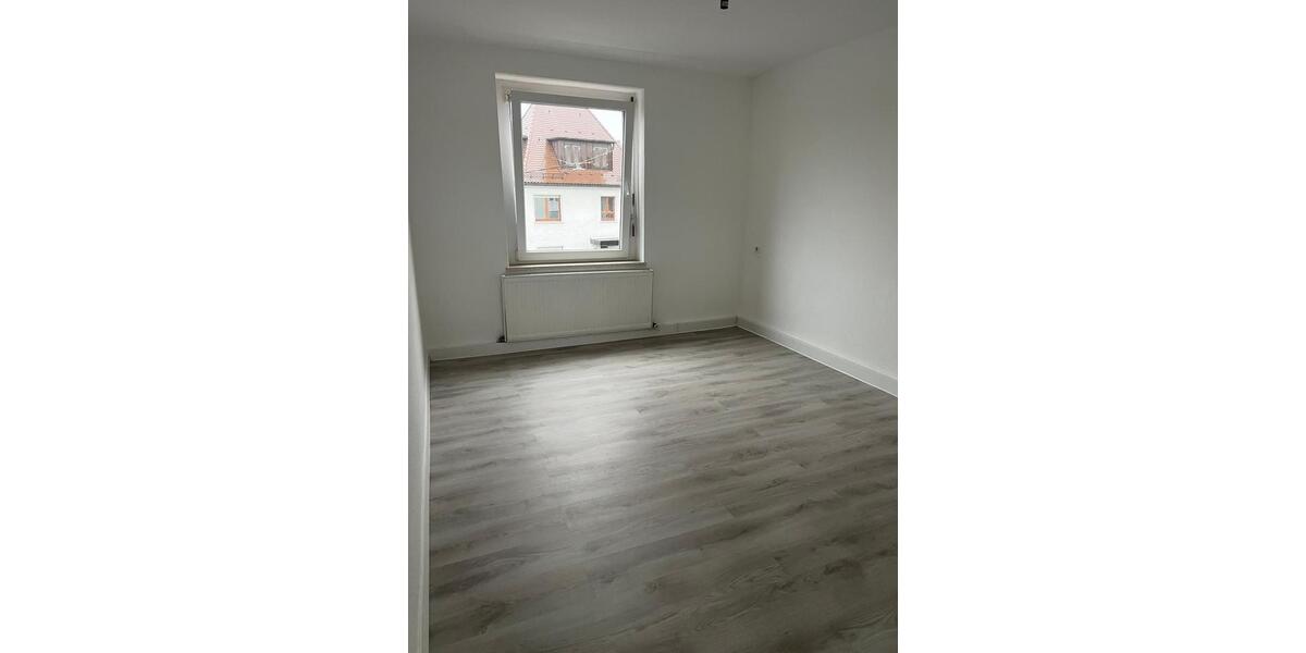 Etagenwohnung Stuttgart Degerloch - 3 Zimmer, 70 m&sup2;, 1.100&euro; | Angebot:26350163