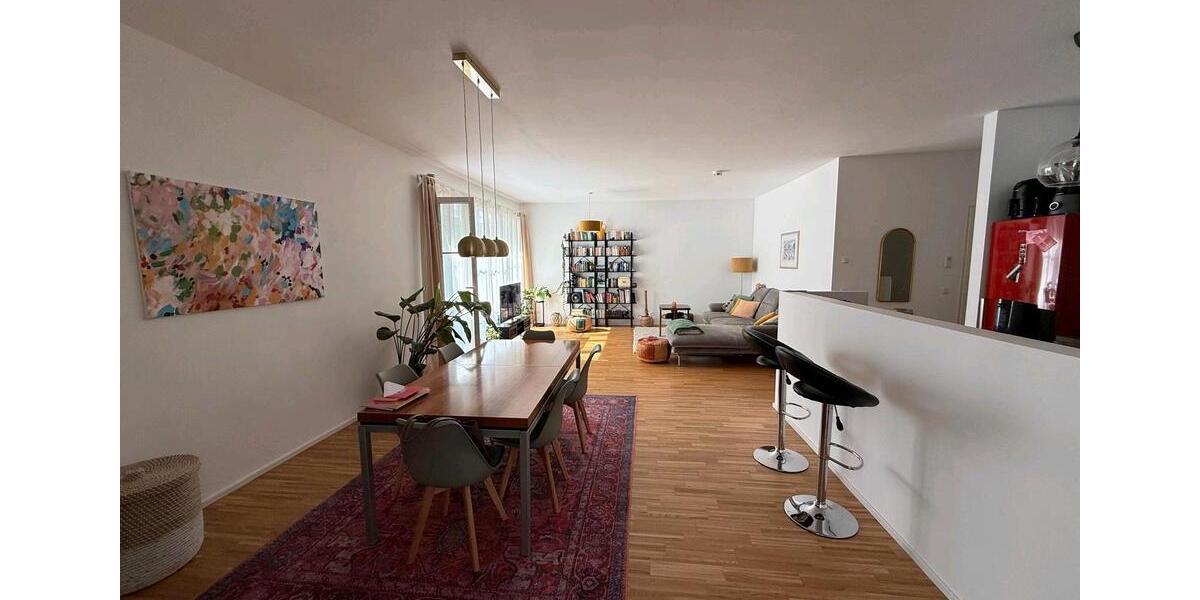 Erdgeschoßwohnung Stuttgart Bad Cannstatt - 4 Zimmer, 123 m&sup2;, 2.088&euro; | Angebot:26350152