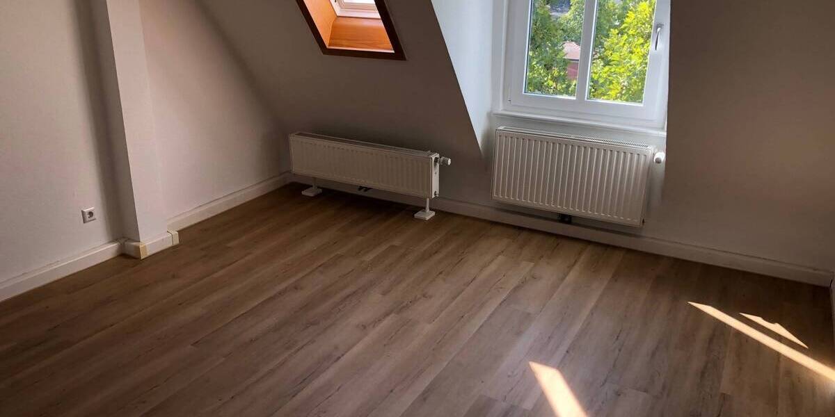 Etagenwohnung Stuttgart Bad Cannstatt - 4 Zimmer, 76 m&sup2;, 1.100&euro; | Angebot:26806574
