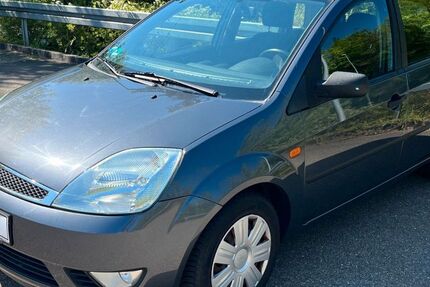 Ford Fiesta 102.965 km 2.590 € Böblingen 71034