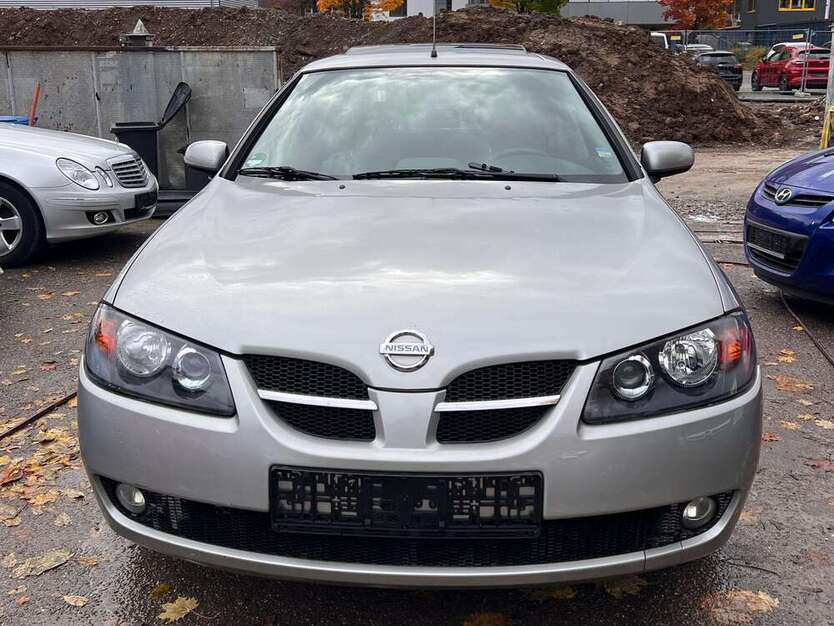 Nissan Almera 96.000 km 1.750 € Stuttgart 70376