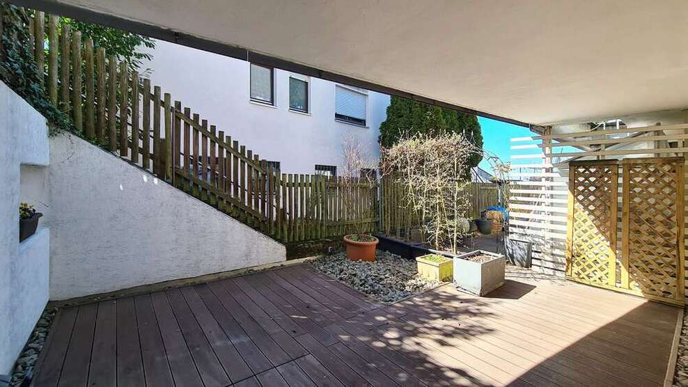 Wohnung zum Kaufen in Leonberg 298.000 € 108 m²