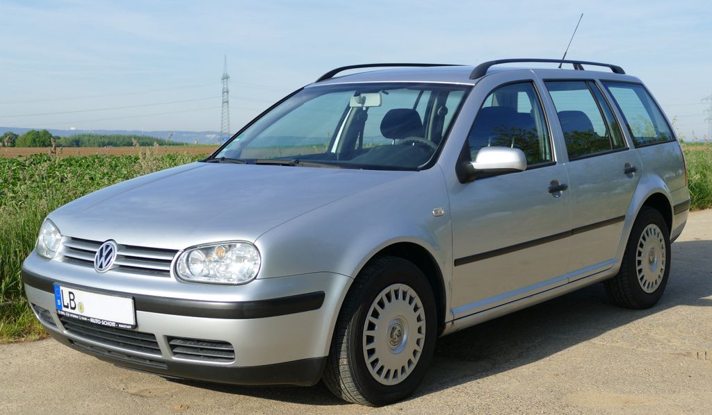 VW Golf 208.215 km 2.490 &euro; Korntal-Münchingen 70825