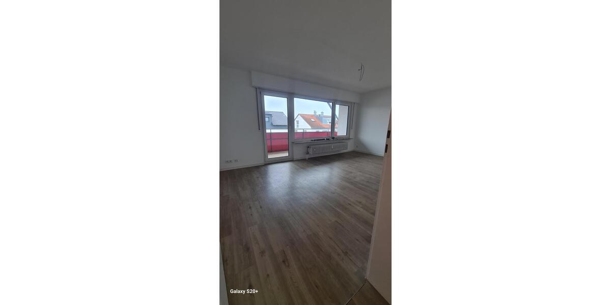 Frisch renovierte 4-Zimmer-Wohnung in Bietigheim-Bissingen 4 zimmer