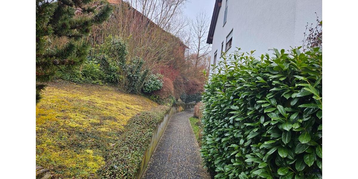 Etagenwohnung Sachsenheim - 3 Zimmer, 75 m&sup2;, 275.000&euro; | Angebot:24851897