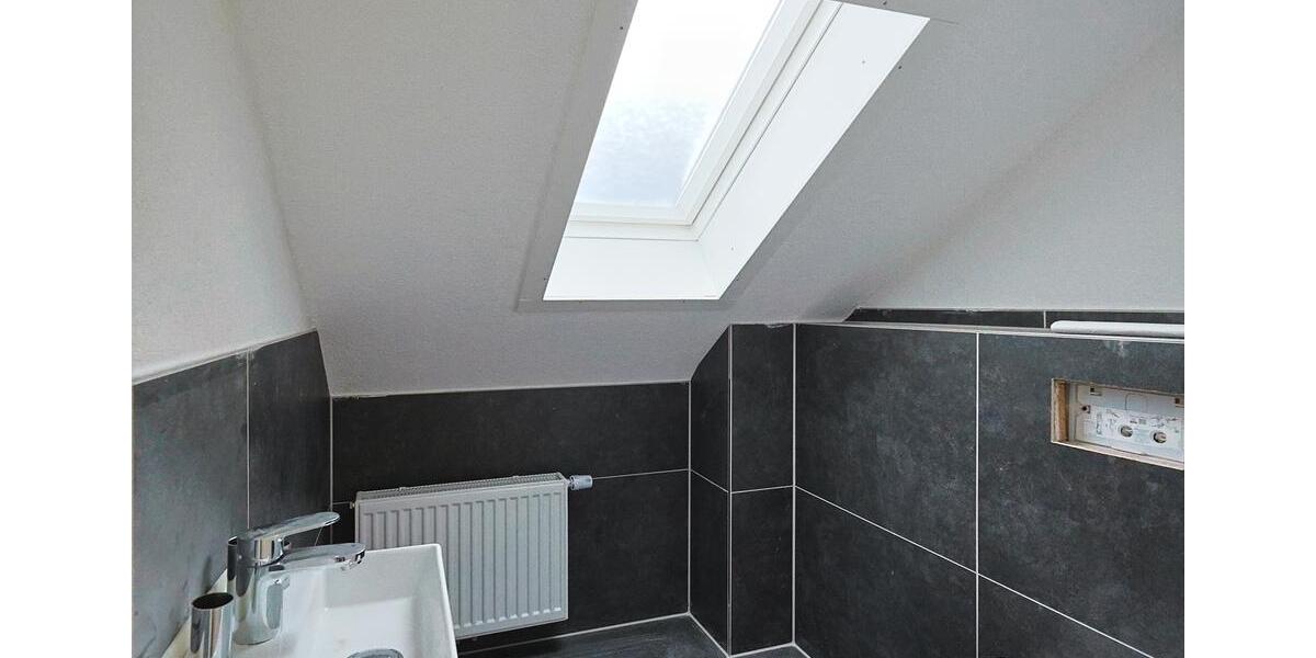 Dachgeschoßwohnung Leinfelden-Echterdingen Echterdingen - 3 Zimmer, 71 m&sup2;, 1.200&euro; | Angebot:24770665