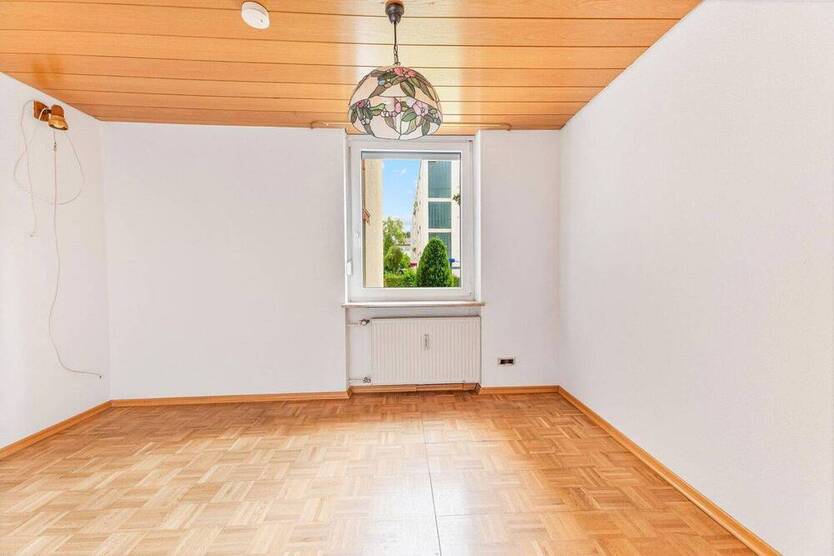 **Verwirklichen Sie Ihren Traum: 3,5-Zi. Wohnung, ruhige und zentrale Lage, renovierungsbedürftig**