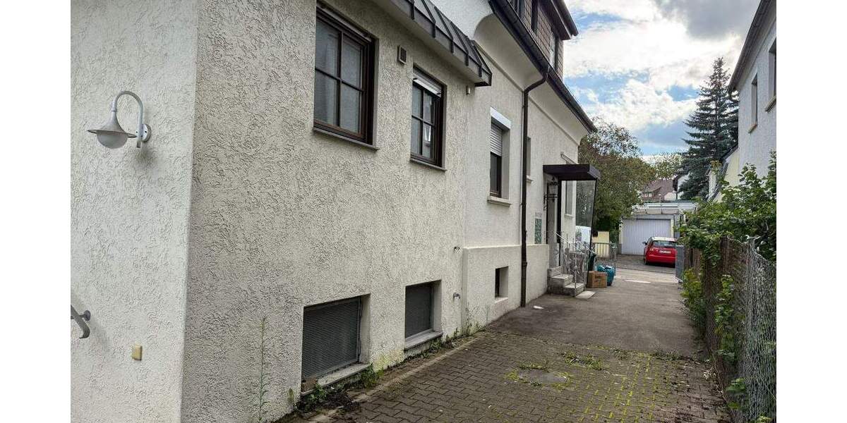 Mehrfamilienhaus, Wohnhaus Stuttgart Stammheim - 7 Zimmer, 135 m&sup2;, 585.000&euro; | Angebot:24547294