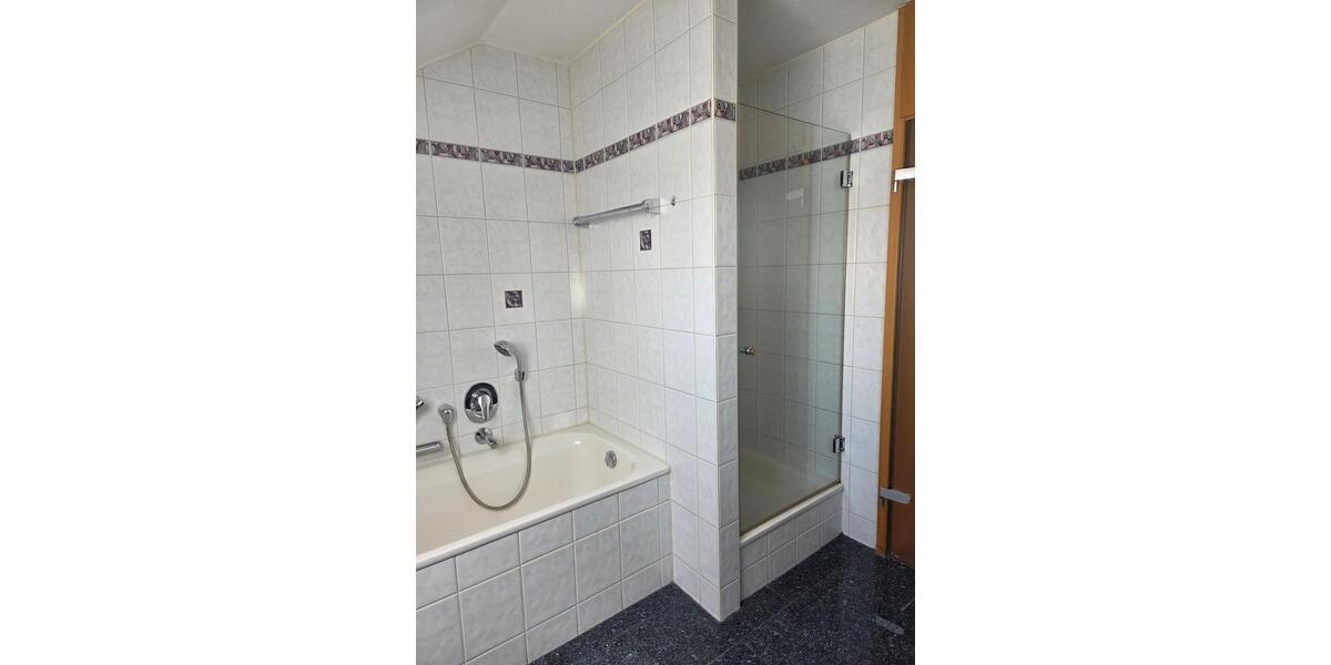 Dachgeschoßwohnung Plochingen - 3 Zimmer, 103 m&sup2;, 295.000&euro; | Angebot:26606972