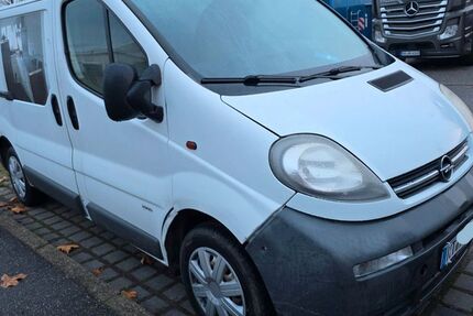 Opel Vivaro 258.000 km 2.400 € Holzgerlingen 71088