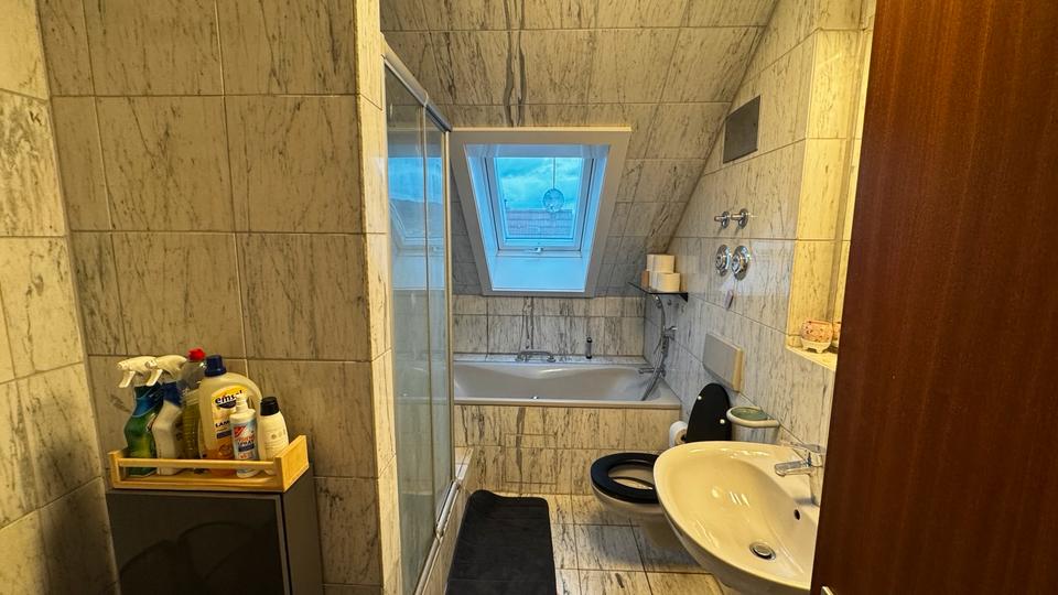 Dachgeschoßwohnung Esslingen am Neckar Hegensberg - 3 Zimmer, 72 m&sup2;, 1.154&euro; | Angebot:26276899