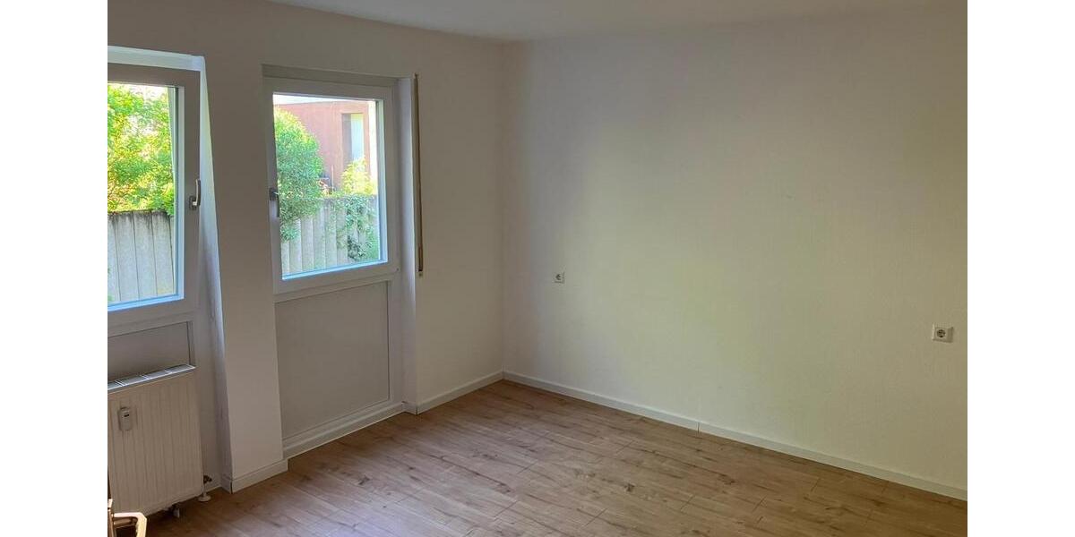 Erdgeschoßwohnung Stuttgart Stuttgart-Ost - 2 Zimmer, 69 m&sup2;, 1.050&euro; | Angebot:26606259