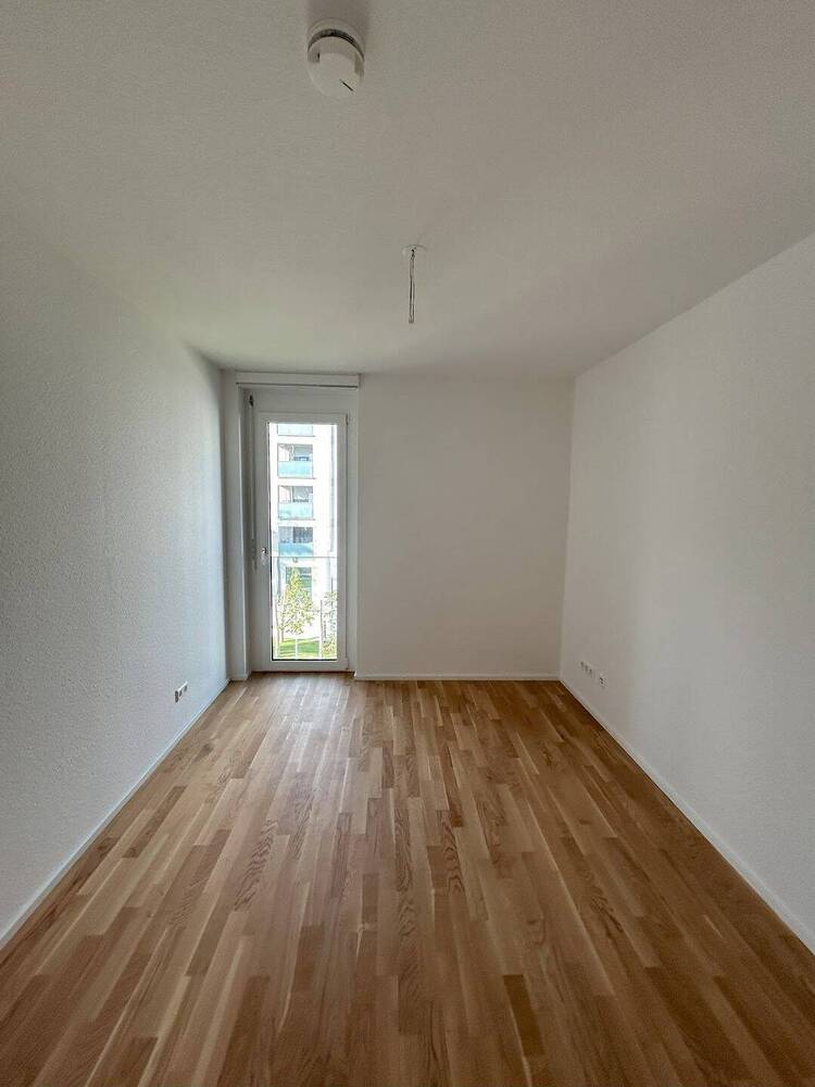 Erstbezug geräumige 4-Zimmer Wohnung