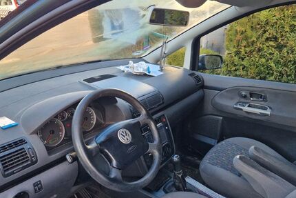 VW Sharan 298.000 km 1.850 € Baltmannsweiler 73666