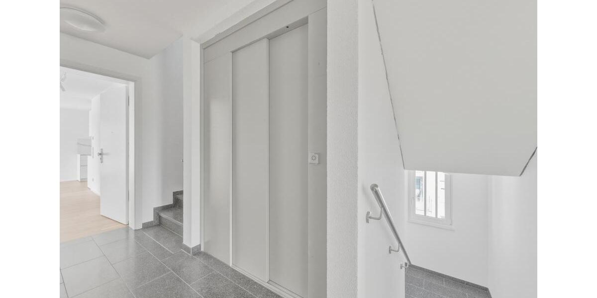 Dachgeschoßwohnung Ostfildern - 3.5 Zimmer, 107 m&sup2;, 1.950&euro; | Angebot:24748873