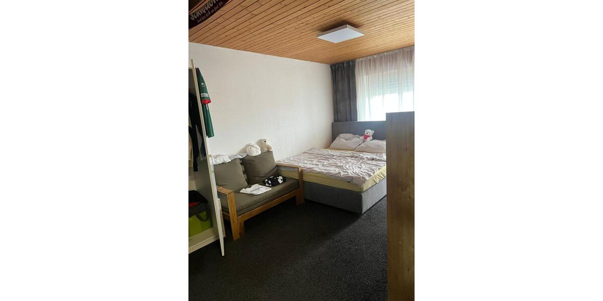 Doppelhaushälfte Nürtingen - 6 Zimmer, 219 m&sup2;, 550.000&euro; | Angebot:26074031