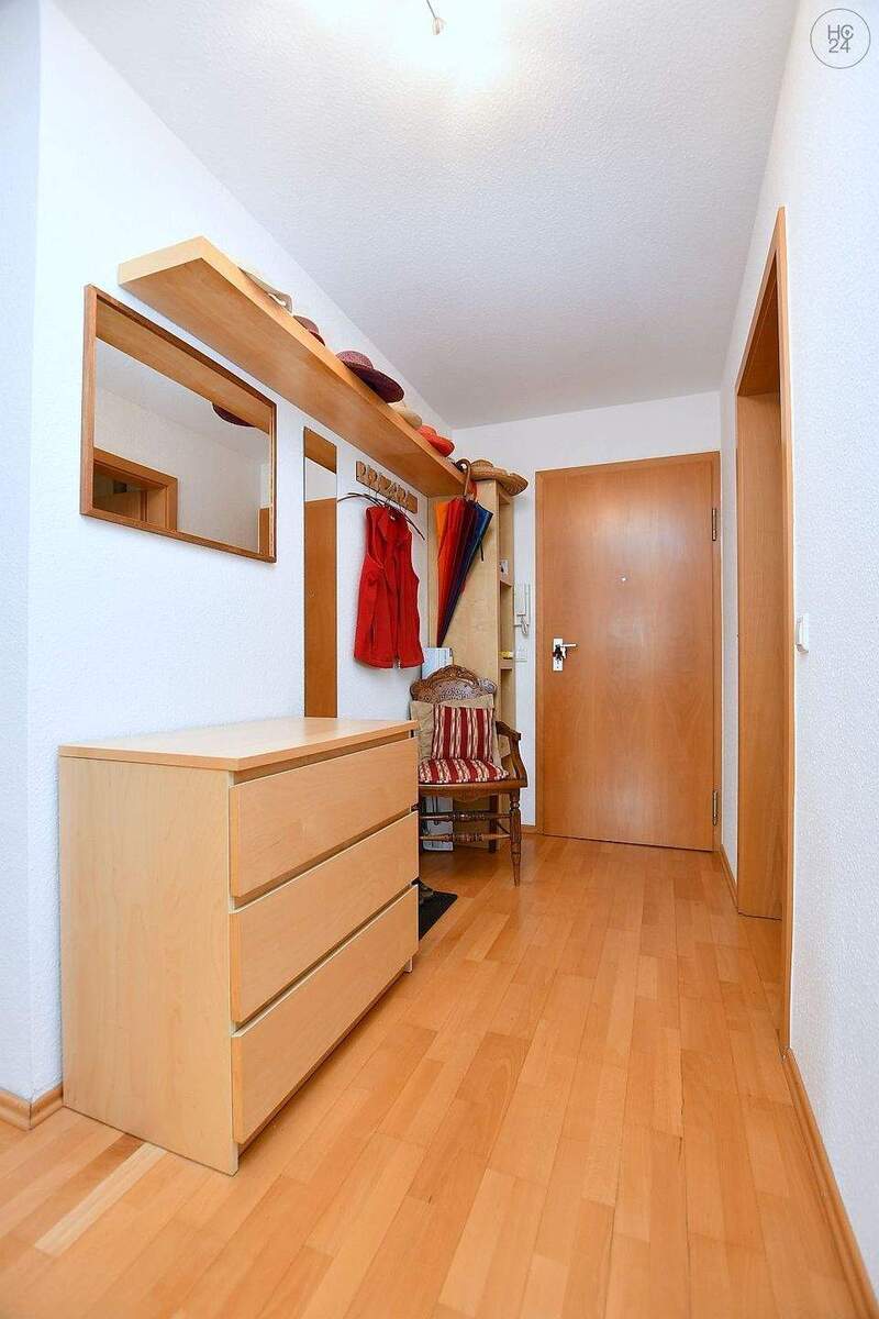 Sonnige, stilvoll möblierte Wohnung mit Balkon in Korntal 2 zimmer