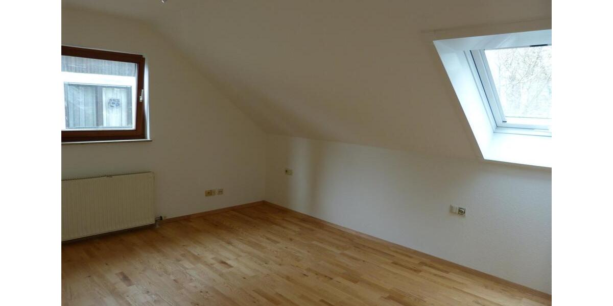 Doppelhaushälfte Bietigheim-Bissingen Bissingen - 5.5 Zimmer, 130 m&sup2;, 1.850&euro; | Angebot:25477617