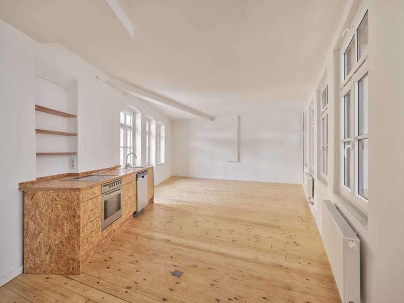 Haus zum Mieten in Stuttgart Stuttgart-Mitte 1.990 € 93 m²