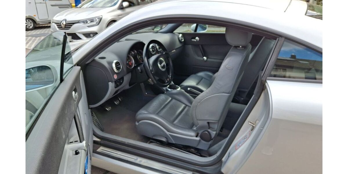 Audi TT 58.000 km 14.799 &euro; Fellbach 70736