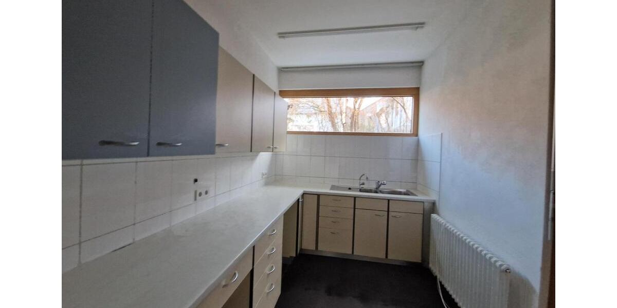 Gewerbeobjekt Reutlingen Altenburg - 2.100&euro; | Angebot:24642583