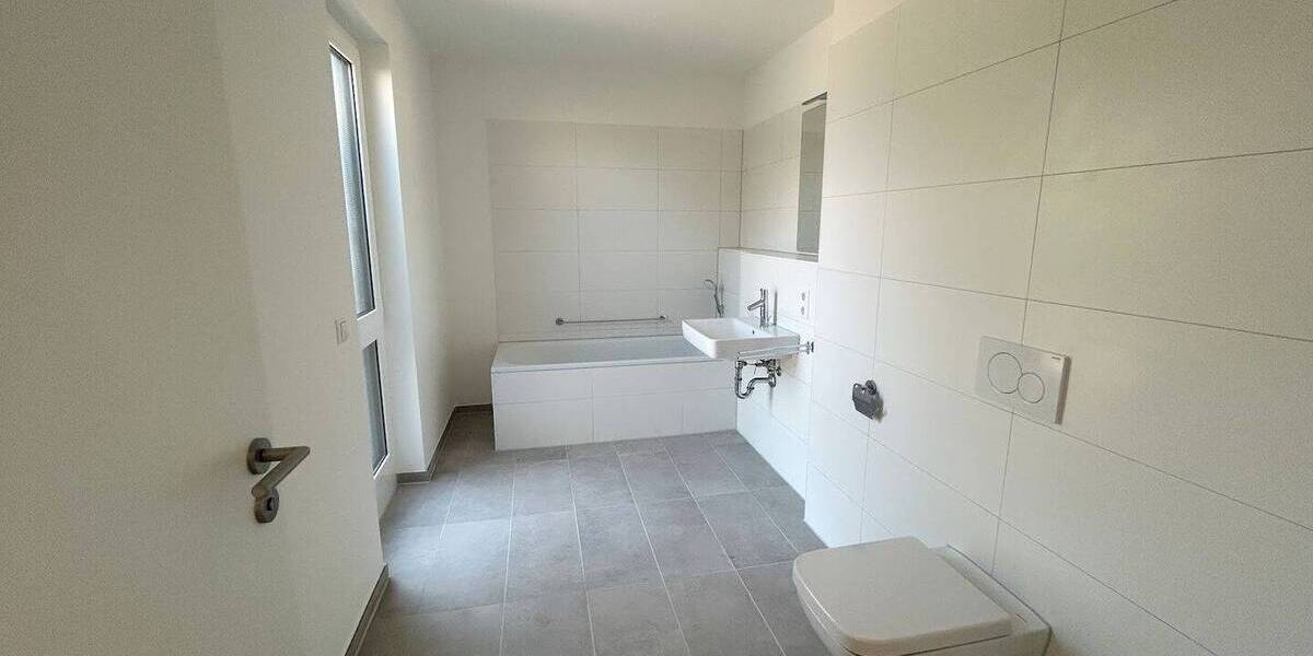 Etagenwohnung Stuttgart Untertürkheim - 3 Zimmer, 118 m&sup2;, 2.190&euro; | Angebot:23533429