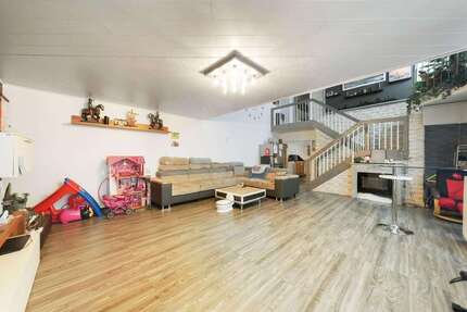 Wohnung Fellbach - 4 Zimmer, 138 m&sup2;, 449.000&euro; | Angebot:25166102