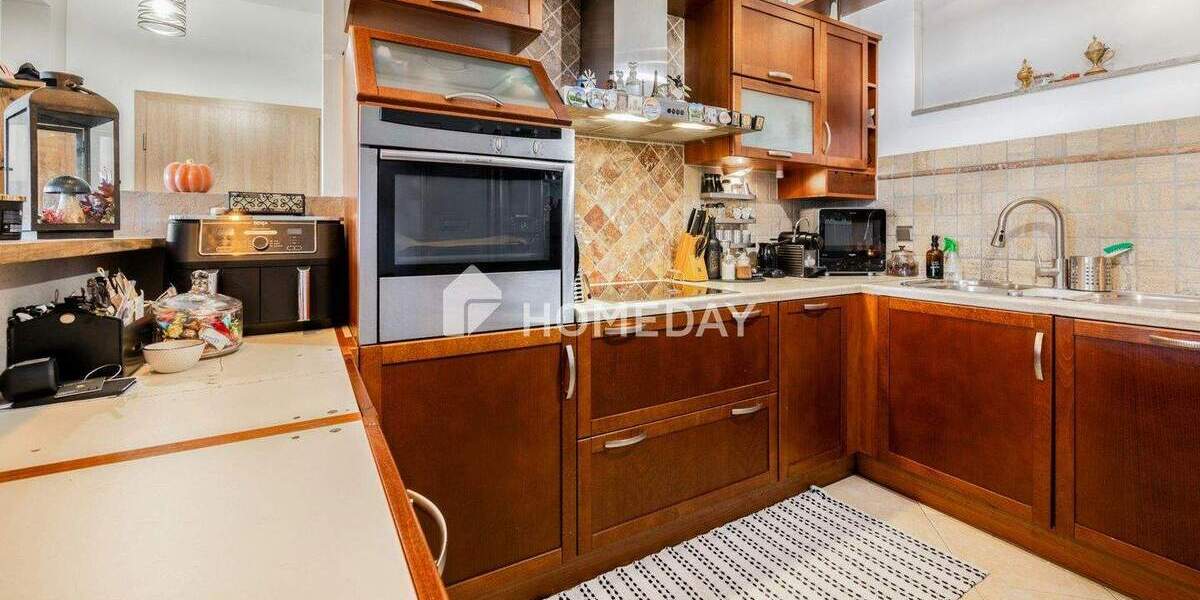 Ruhig, zentral und vielseitig: Großzügige Wohnung mit separater Einliegerwohnung in Feuerbach 6 zimmer