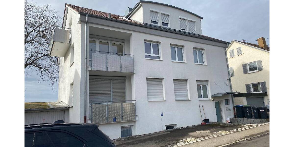 Etagenwohnung Böblingen - 3 Zimmer, 103 m&sup2;, 2.300&euro; | Angebot:26472845
