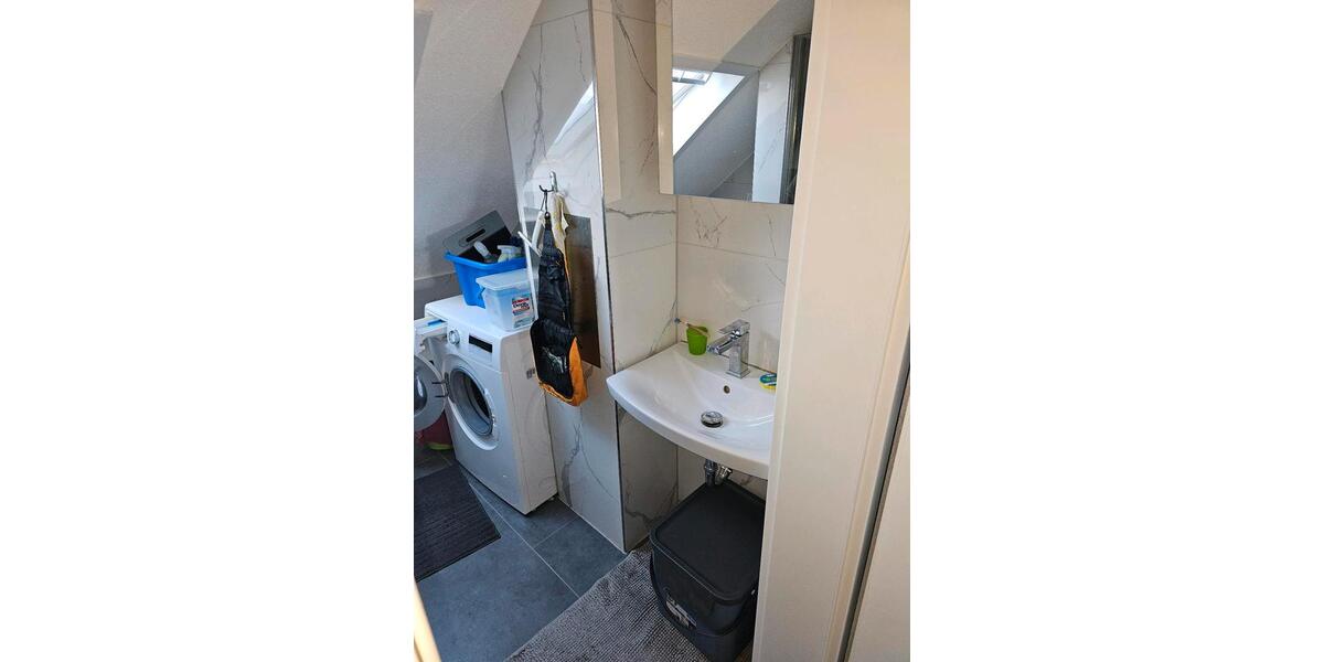 Dachgeschoßwohnung Ditzingen - 2 Zimmer, 42 m&sup2;, 220.000&euro; | Angebot:26399775