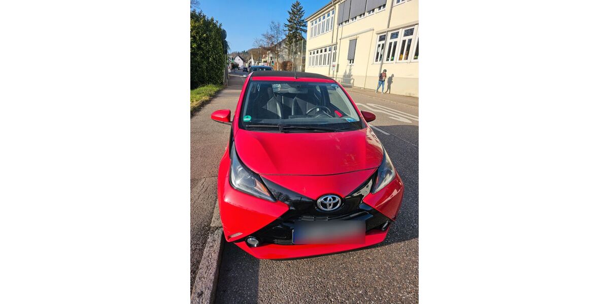 Toyota Aygo (X) 155.000 km 3.995 &euro; Esslingen 73732