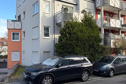 Helle und sehr ruhige 3-Zimmer-Dachgeschoss-Wohnung 3 zimmer